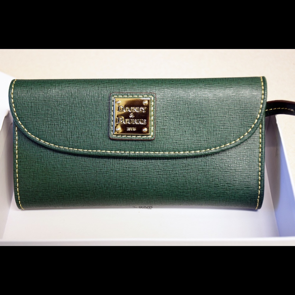 New Dooney & Bourke Clutch